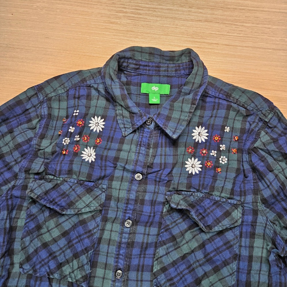 Boho‎ Floral Embroidered Button Up Shirt Womens L Blue Plaid Long Sleeve Flannel